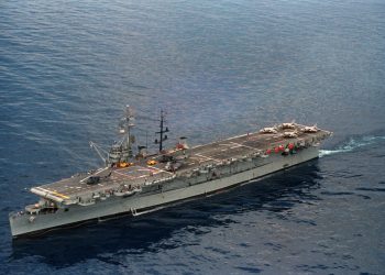 Vídeo: El día que el ‘Dédalo’ blindó el Atlántico en la Operación Mar Canarias (1977)