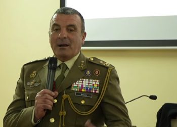 Ejército en Canarias y fe: el Teniente General Salom analiza los valores claves en la defensa de las islas