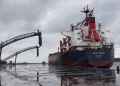 Nigeria bombea a Tenerife 100.000 barriles de combustible refinado al día