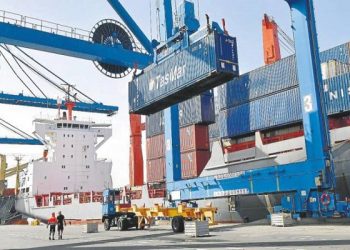 La derechona estibadora, el verdadero lastre de los puertos de Canarias frente a la crisis de las ETS