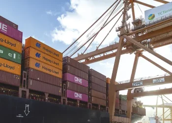 Hapag-Lloyd: el gigante de Hamburgo consolida su ofensiva en el eje logístico Benin-Tenerife