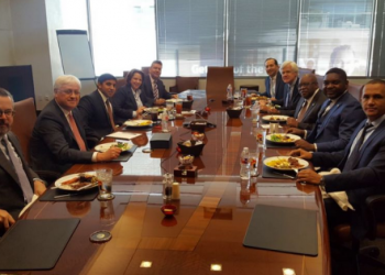 Kosmos vende sus ingresos en Guinea Ecuatorial a Panoro por 127 millones para centrarse en Mauritania