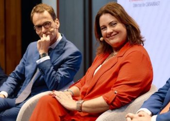 Las patronales del Puerto de Las Palmas abandonan a Calzada ante la amenaza de una fiscalización estatal irreversible