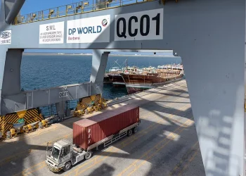 DP World sale de compras en el puerto de Las Palmas